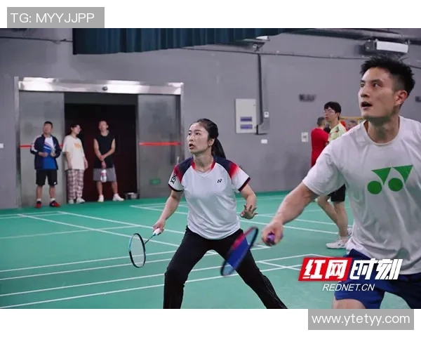 深圳羽毛球队的力量变革引发热议助力羽毛球运动蓬勃发展